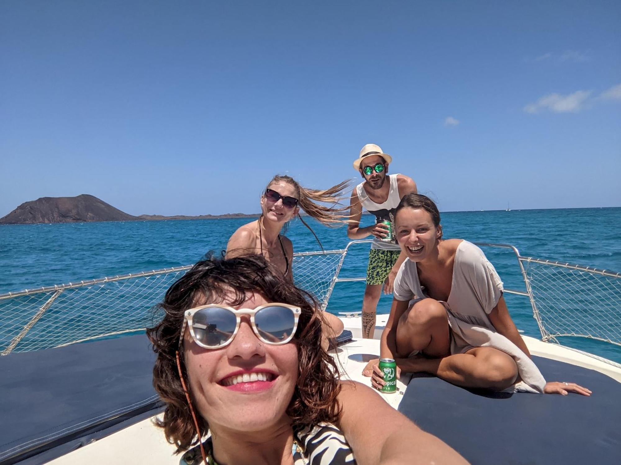 Corralejo Coliving By Amazzzing Travelホステル エクステリア 写真